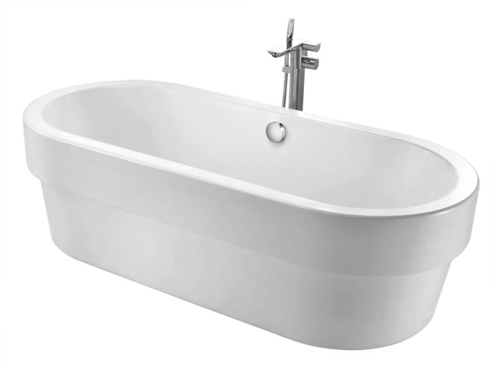 Oval freestanding acrylic one piece bath