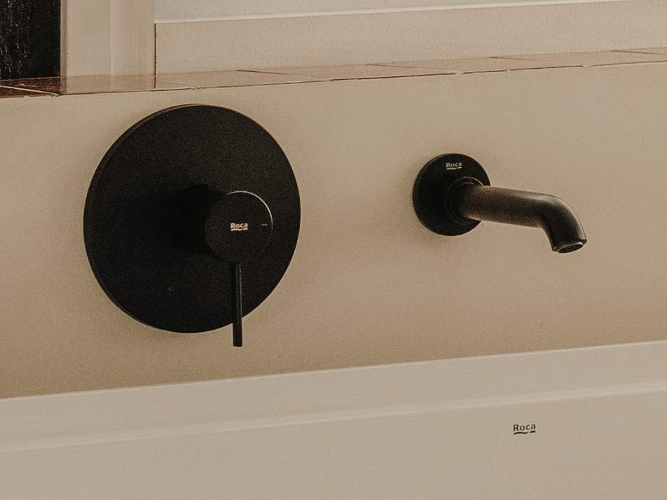 淋浴龙头 / 浴缸龙头 Matt Black 欧那 A5A2B9ENB0 Roca