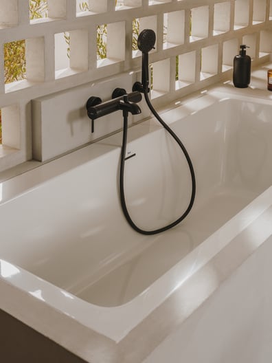 Ona Smart toilets collections Roca