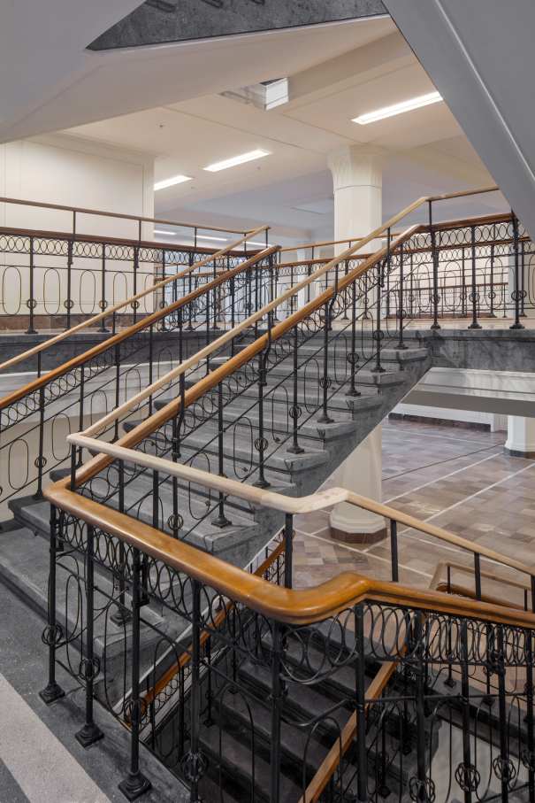 Sustainability is central to The Bridge's identity. Certified BREEAM Excellent, WELL Gold, WELL Health Safety, SmartScore and WiredScore — the first commercial property in Central and Eastern Europe to achieve the latter two. Roca delivered bathroom solutions that adhered to the high-standards of sustainability and echo the building's architectural character. Shared spaces feature water-saving L-30 Electronic faucets with Access wall-hung basins, toilets and grab bars, and client office bathrooms include L-20 Electronic faucets. Refined and timeless, the bathrooms are built for longevity — making Roca the ideal partner for this unique blend of heritage and contemporary design.1