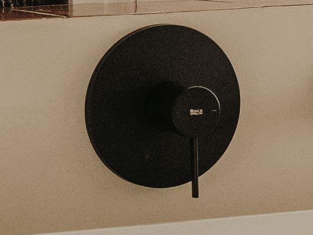 淋浴龙头 / 浴缸龙头 Matt Black 欧那 A5A2B9ENB0 Roca