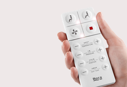 One hand to use the remote control with light feedback.